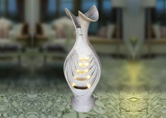 Porcellana Fontana accesa del cortile di Polyresin del vaso di fiore fornitore