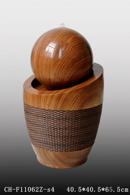 Fontana di legno di effetto del rattan della palla fornitore