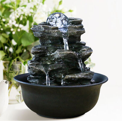 Montagna della roccia dell'interno con la fontana del salone della decorazione di interni della casa di Polyresin della palla di vetro con il LED fornitore