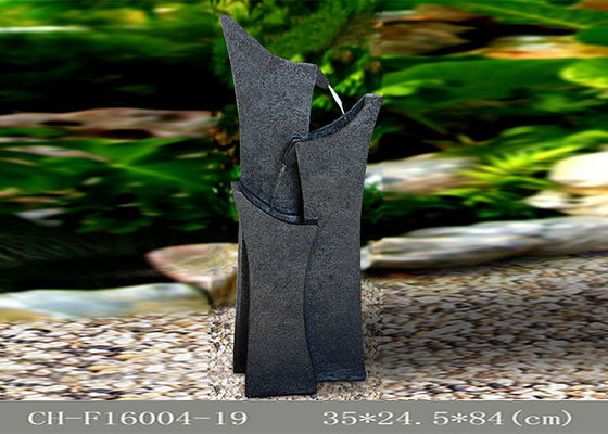 La fontana all'aperto di tre Roman Column accende il materiale di Polyresin fornitore